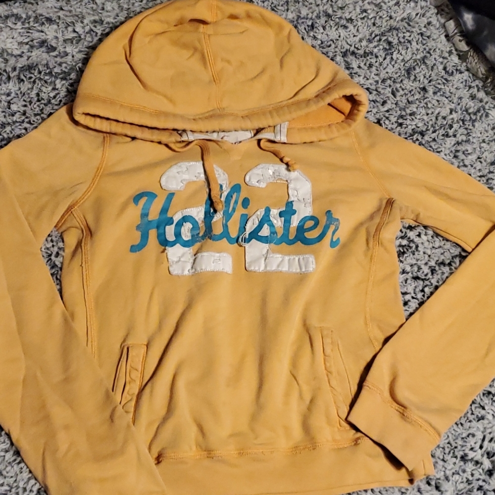 Pullover hoodie
